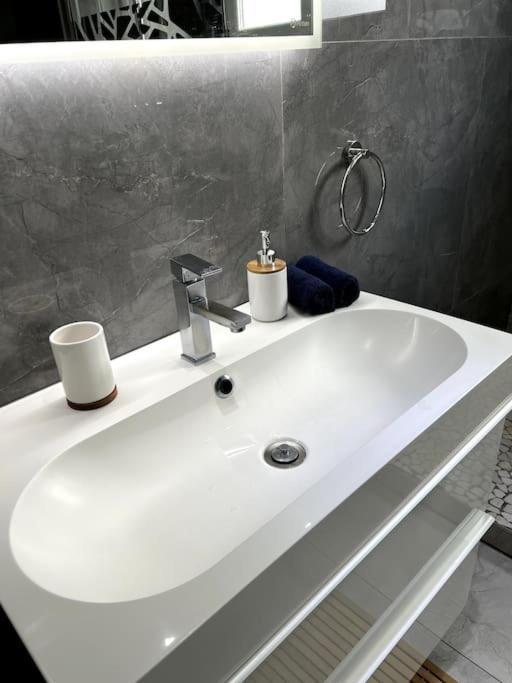 Superbe Appartement Lumineux Avec Parking Gratuit Винценайм Екстериор снимка