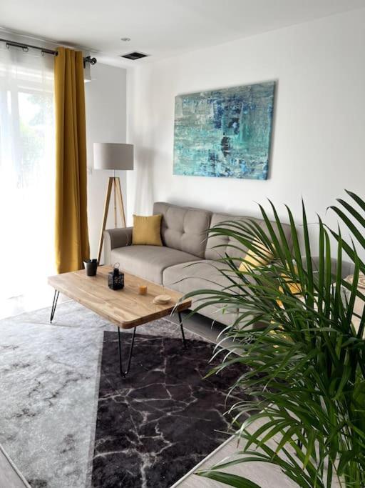 Superbe Appartement Lumineux Avec Parking Gratuit Винценайм Екстериор снимка